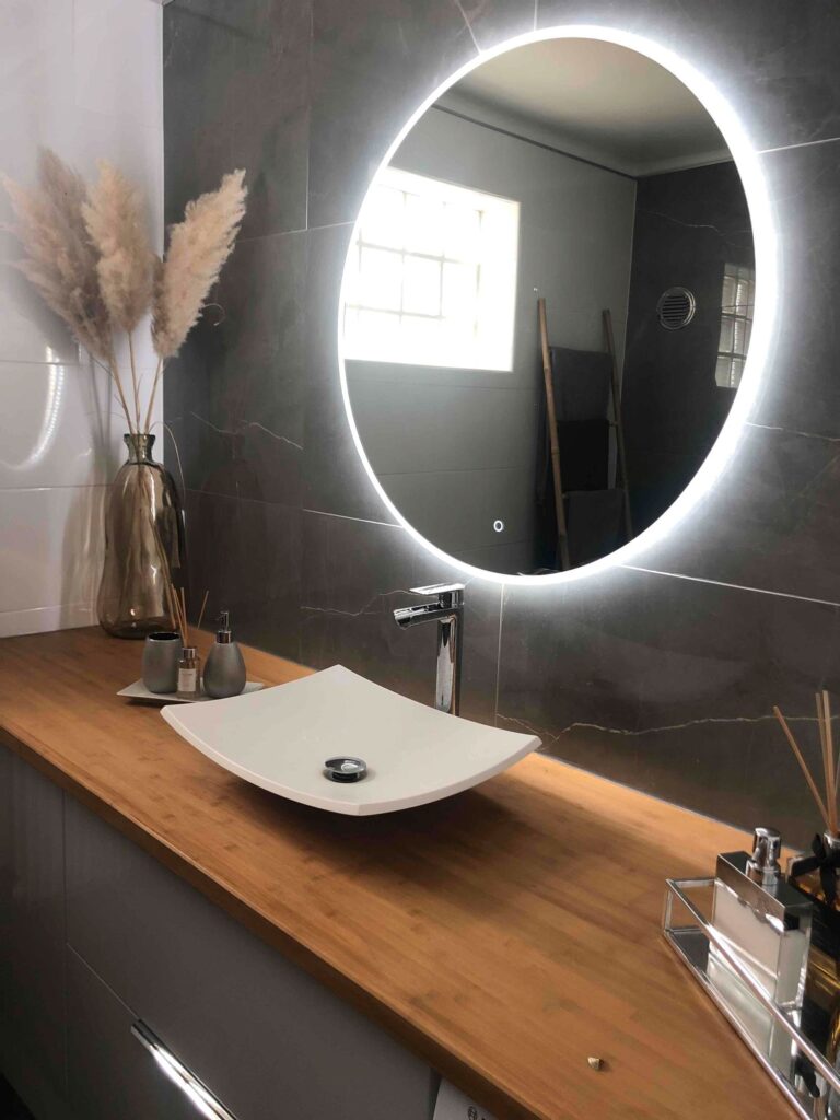miroir lumineux salle de bain design